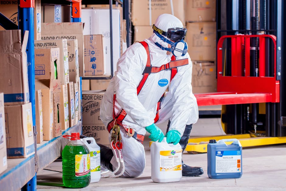 Chemical Burns at Work: The First Aid Steps Before the Ambulance Arrives