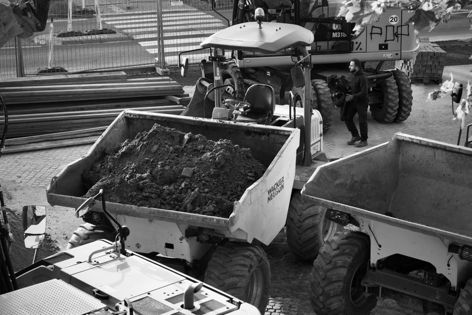 The Seatbelt Incident That Cost €200K+: How One Dumper Truck Decision Became a Prosecution