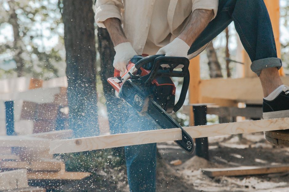 The Silent Lunch Break: Why Construction Workers Are Dying From Dust They Can't See